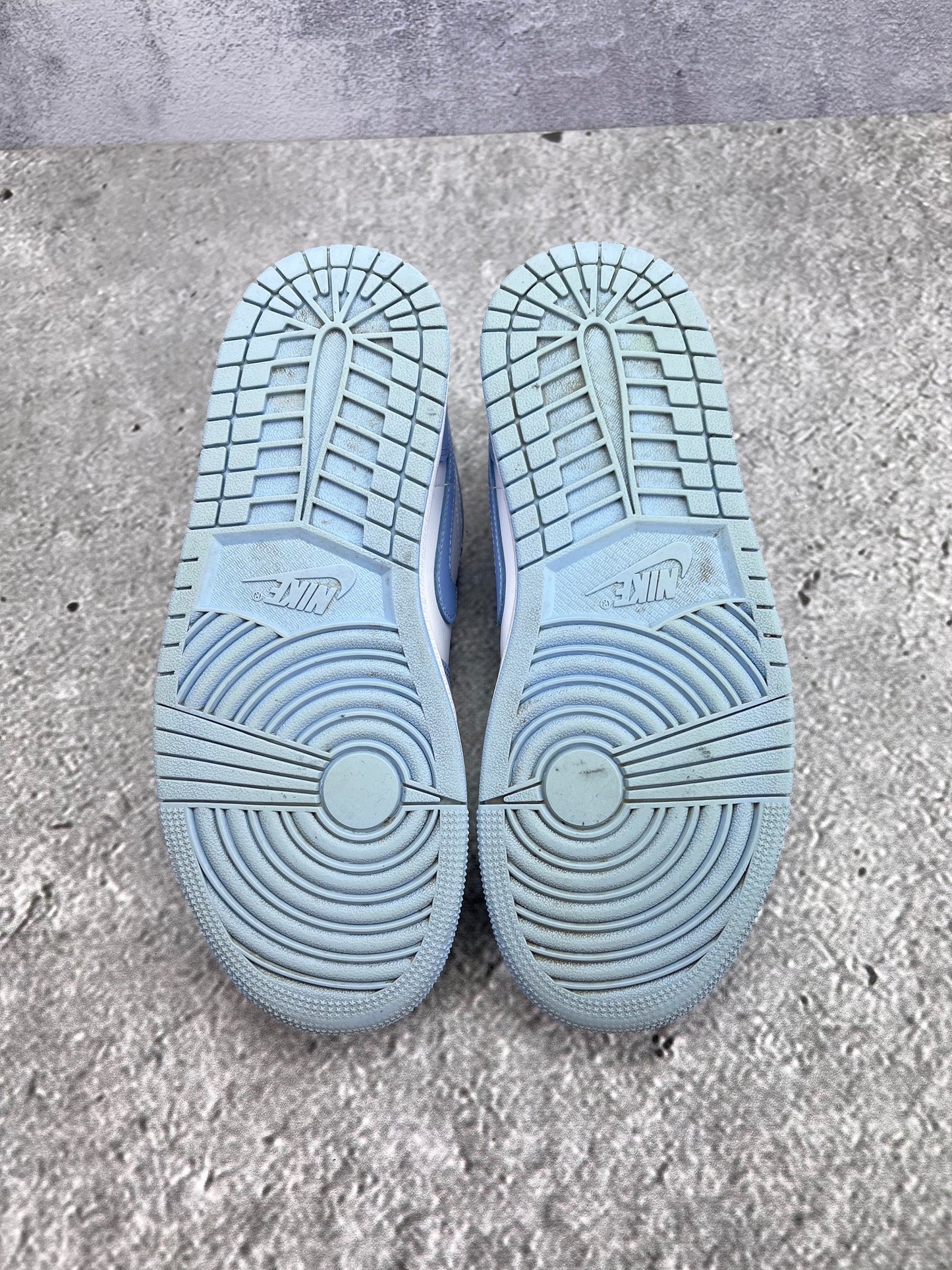 Jordan Air Jordan 1 Low Aluminum - buty sportowe, widok z tyłu