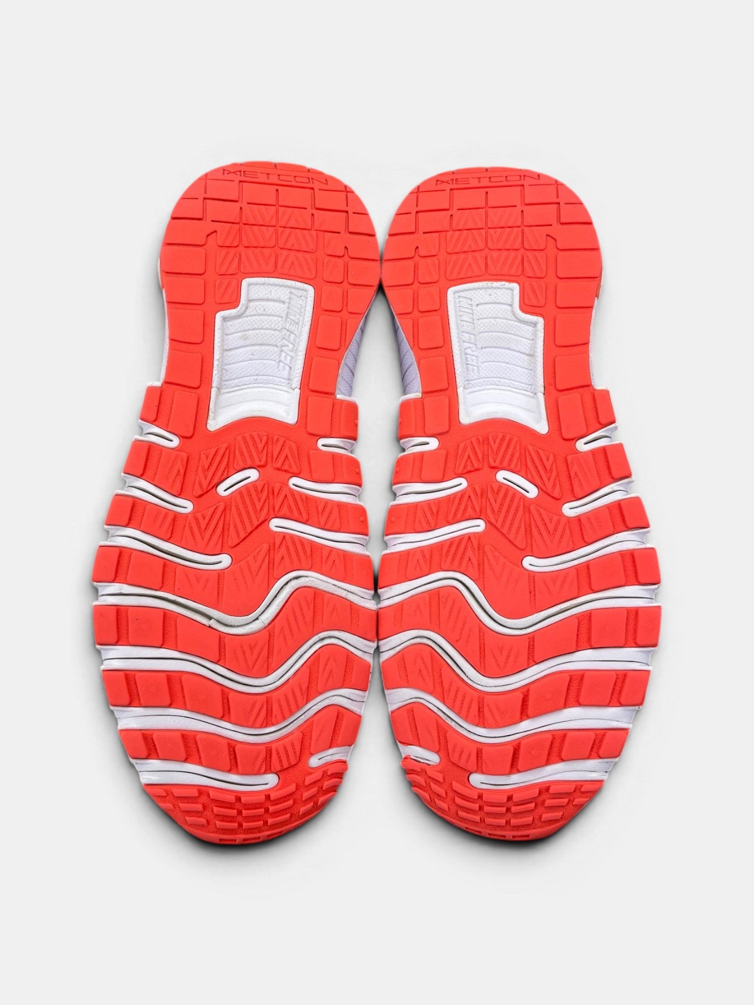 Nike Free Metcon 6 Guava Ice — buty sportowe damskie w bardzo dobrym stanie rozmiar 38, wewnętrzny panel lewego buta