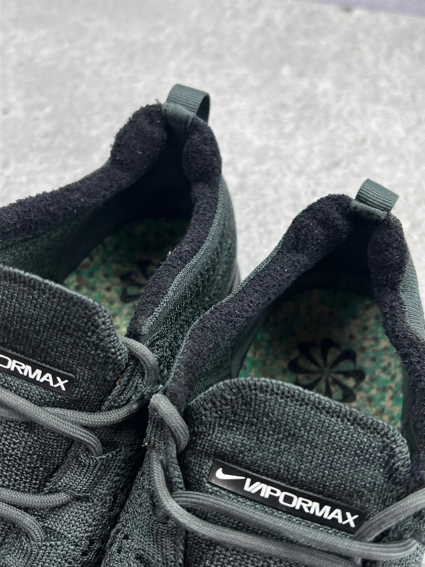 Nike Air VaporMax 2023 Flyknit Anthracite Black - buty sportowe, zapiętki butów