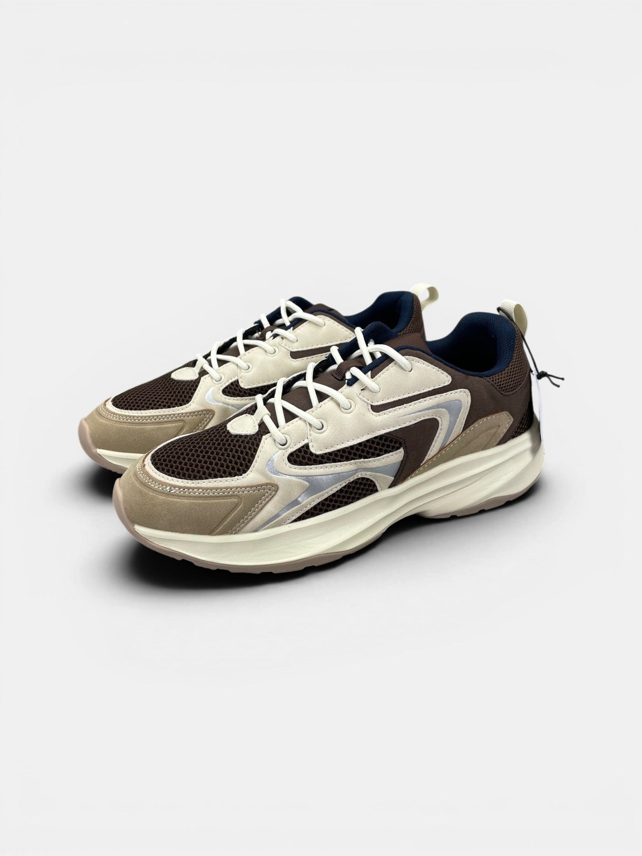 Pier One Sneakers — buty sportowe damskie nowe rozmiar 40, widok z boku