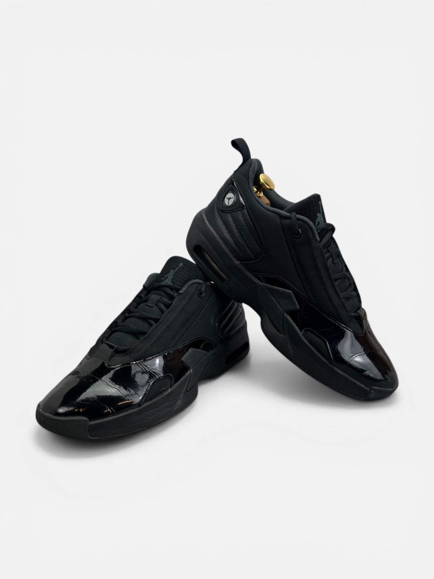 Jordan Max Aura 6 Black Anthracite - buty sportowe, boczny profil