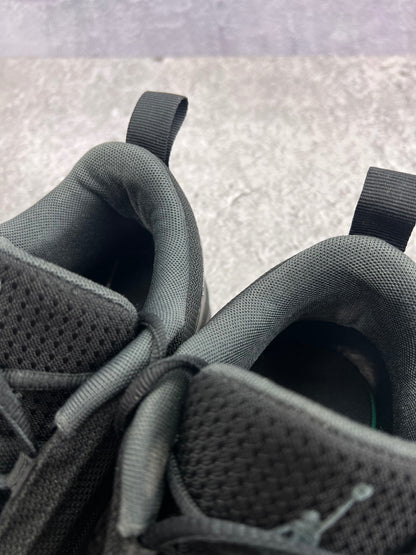 Jordan Max Aura 6 Black Anthracite - buty sportowe, zapiętki butów