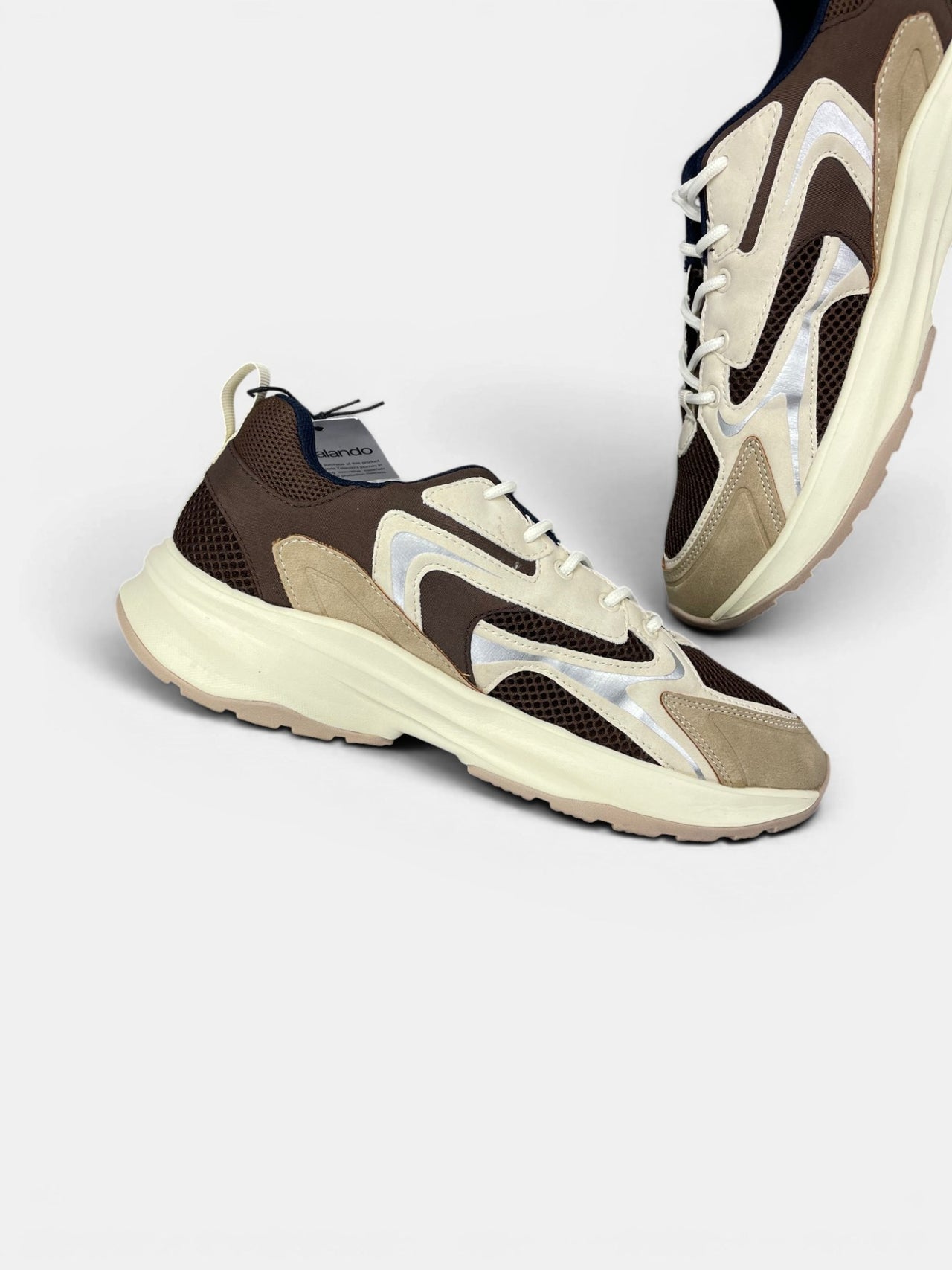 Pier One Sneakers — buty sportowe damskie nowe rozmiar 40, wewnętrzny panel lewego buta