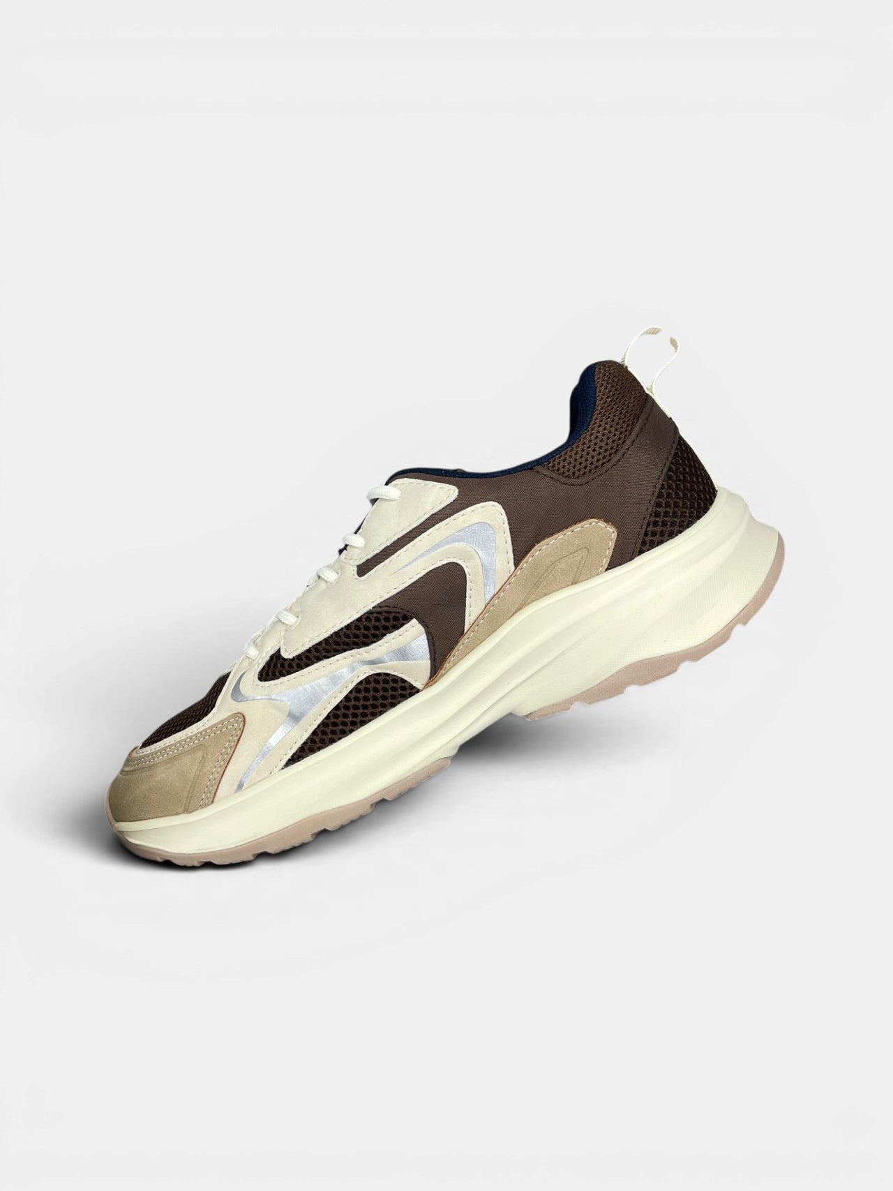 Pier One Sneakers — buty sportowe damskie nowe rozmiar 40, wewnętrzny panel prawego buta