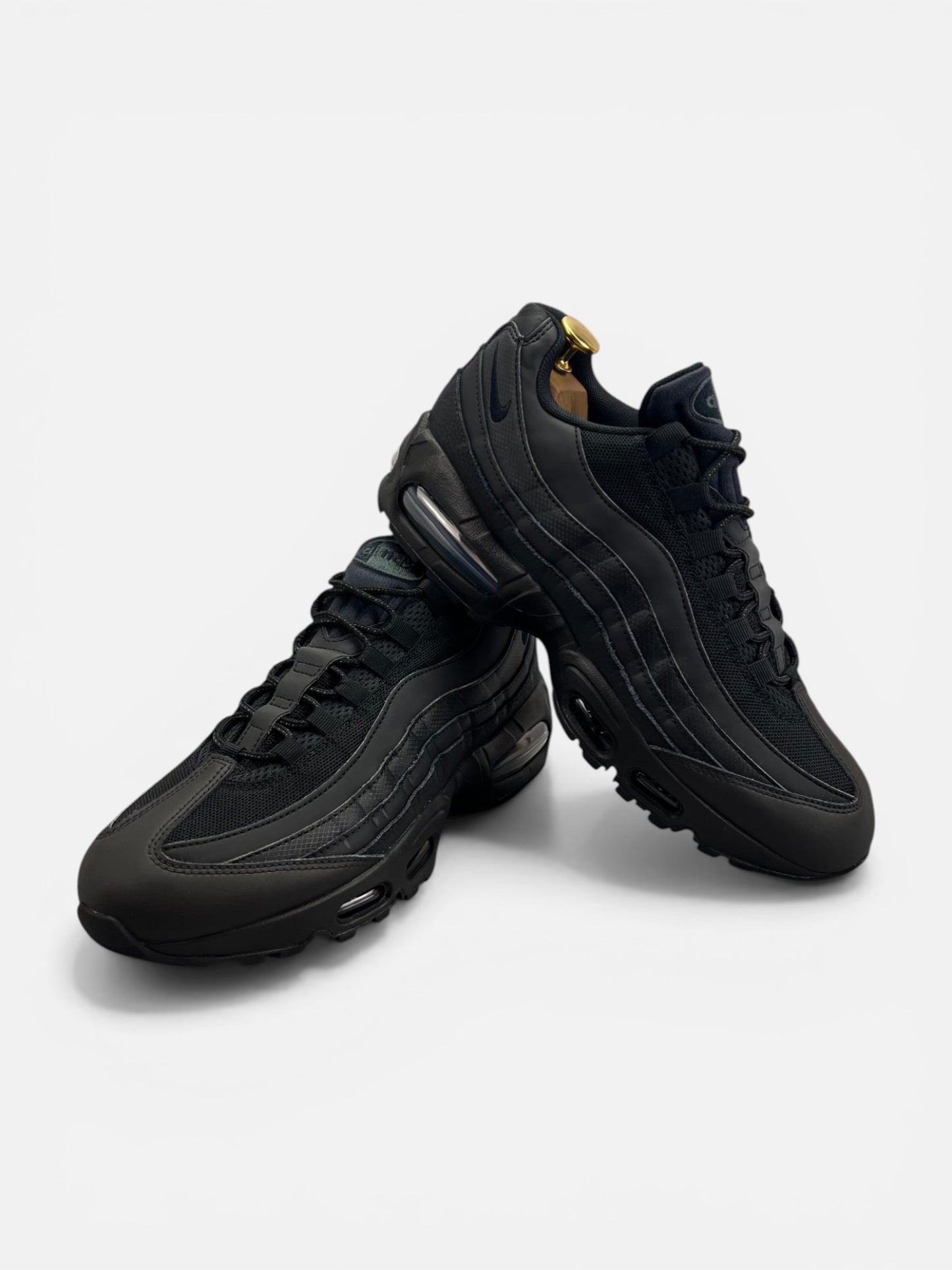 Nike Air Max 95 OG Black — buty sportowe męskie w bardzo dobrym stanie rozmiar 43, boczny profil