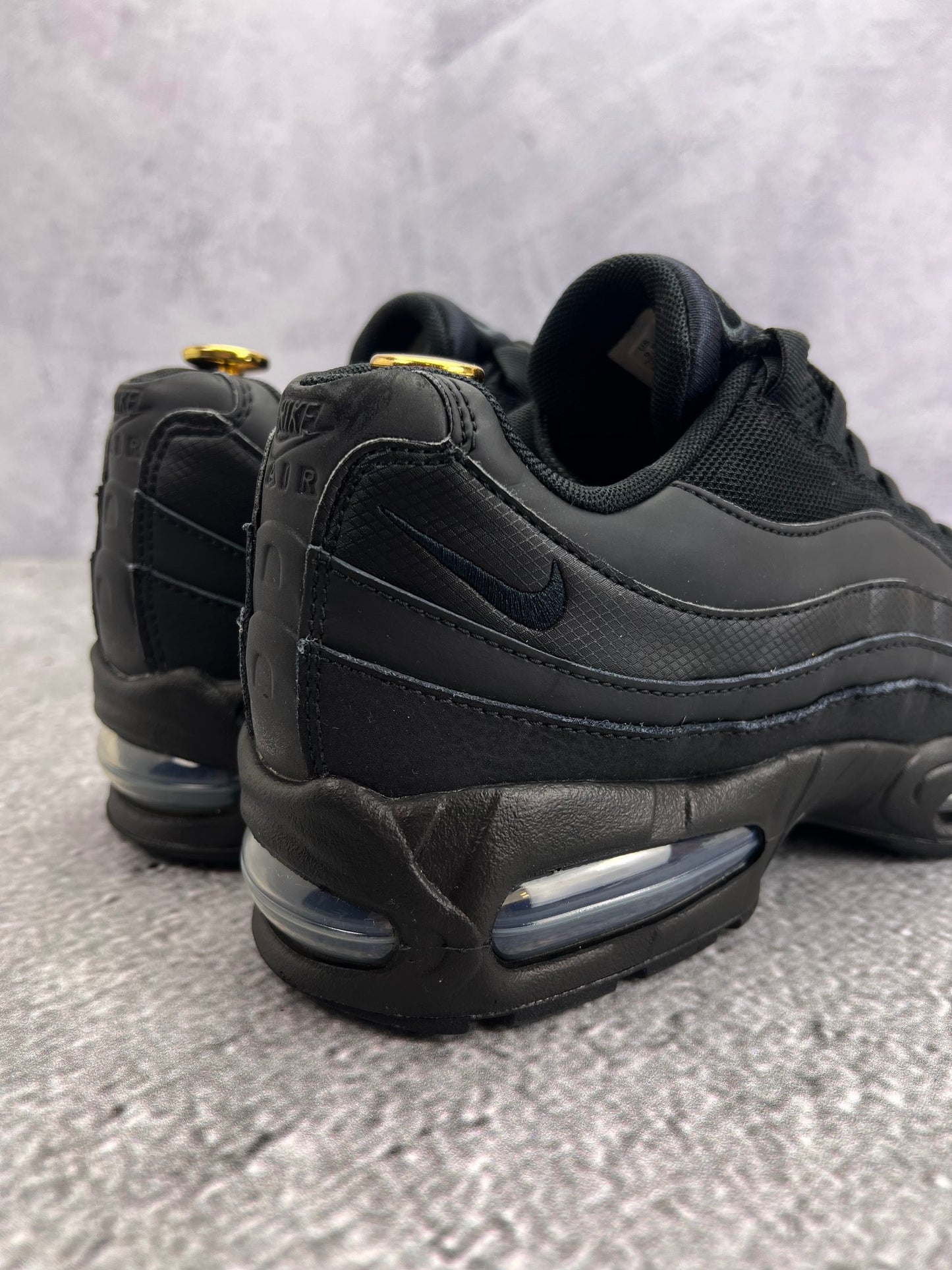 Nike Air Max 95 OG Black — buty sportowe męskie w bardzo dobrym stanie rozmiar 43, widok z góry