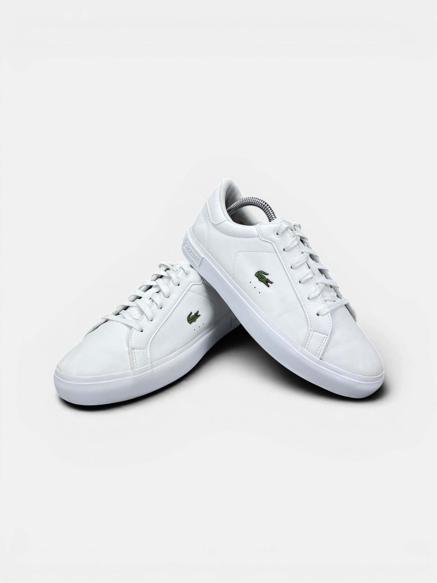 Lacoste Powercourt 0721 1 — buty sportowe damskie w bardzo dobrym stanie rozmiar 39, boczny profil
