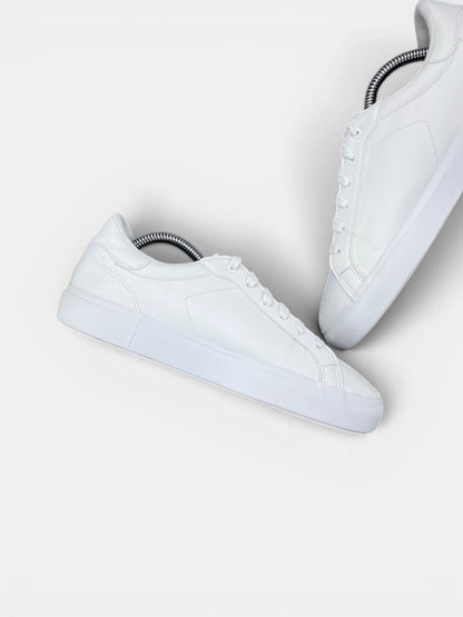 Lacoste Powercourt 0721 1 — buty sportowe damskie w bardzo dobrym stanie rozmiar 39, wewnętrzny panel lewego buta