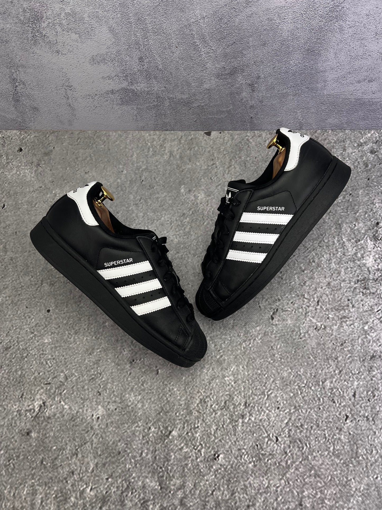 adidas Superstar II JH9977 - buty sportowe, widok z góry na zewnętrzną stronę butów