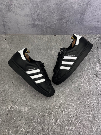 adidas Superstar II JH9977 - buty sportowe, widok z góry na zewnętrzną stronę butów