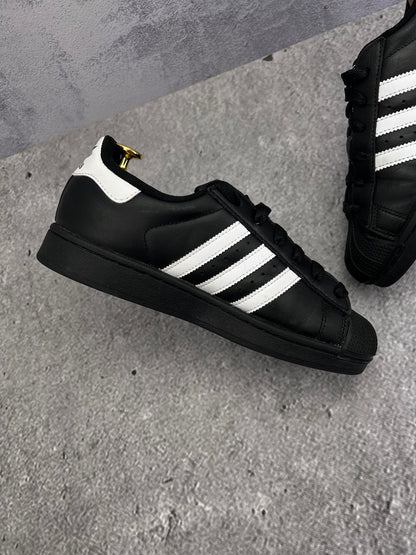 adidas Superstar II JH9977 - buty sportowe, wewnętrzny panel lewego buta