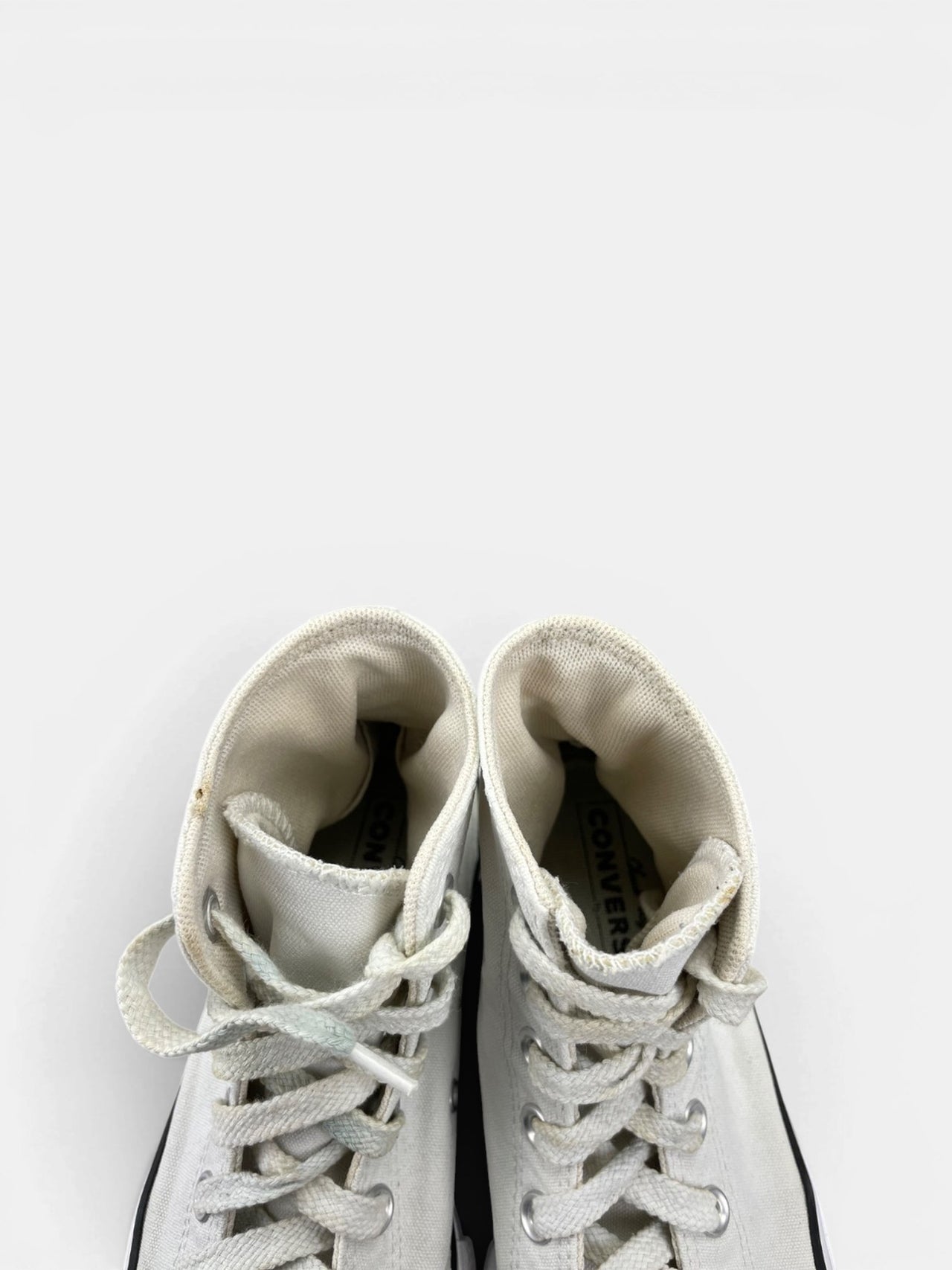 Converse Chuck Taylor All Star High Platform — buty sportowe damskie w bardzo dobrym stanie rozmiar 37.5, zapiętki butów