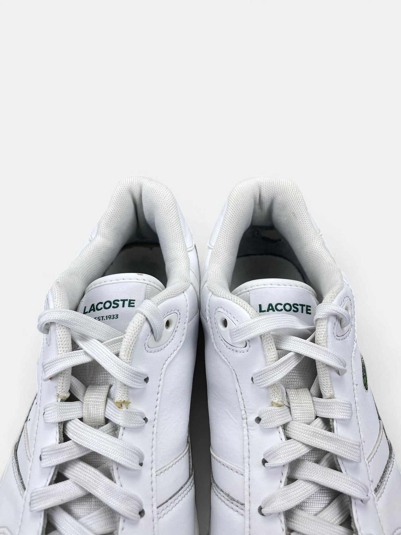 Lacoste T-Clip — buty sportowe męskie w bardzo dobrym stanie rozmiar 43, zapiętki butów