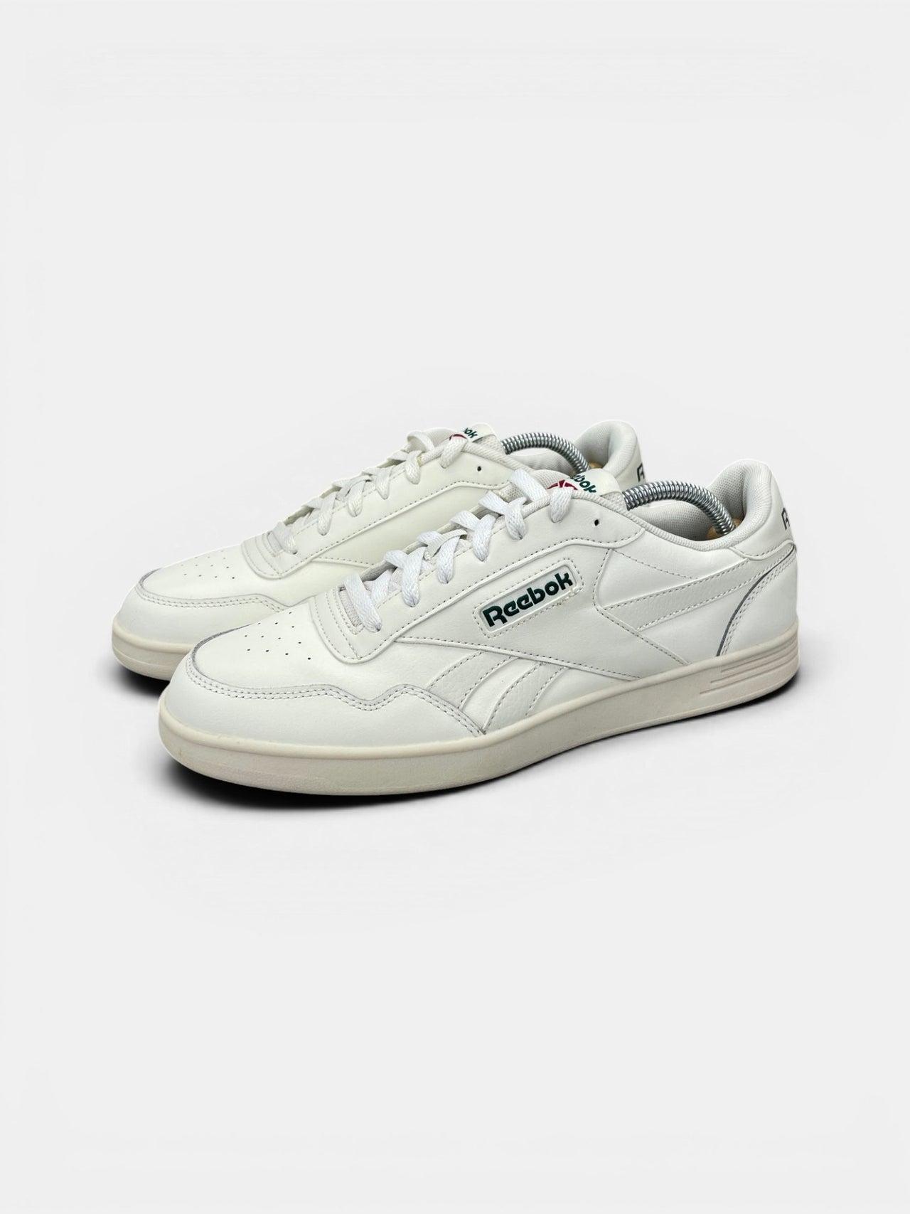 Reebok Court Advance — buty sportowe męskie w bardzo dobrym stanie rozmiar 43, widok z boku
