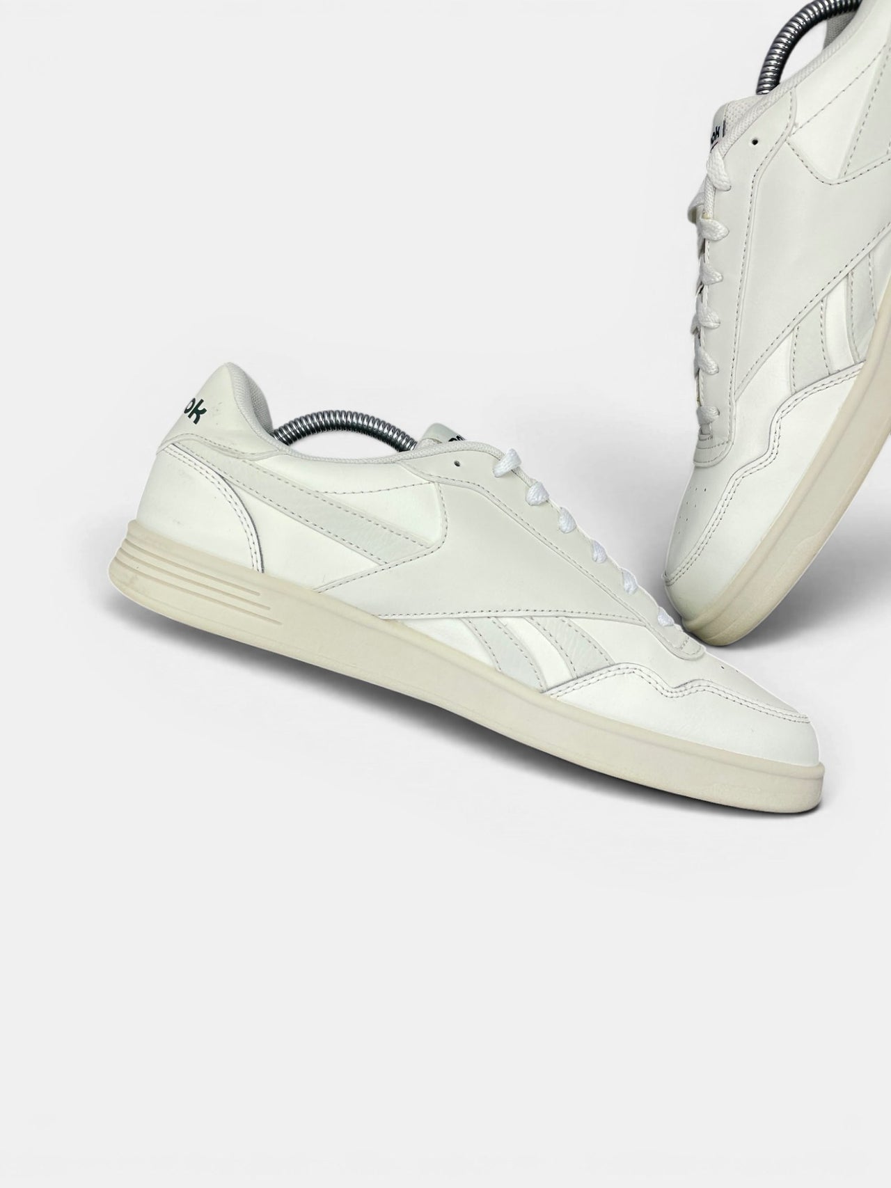 Reebok Court Advance — buty sportowe męskie w bardzo dobrym stanie rozmiar 43, wewnętrzny panel lewego buta