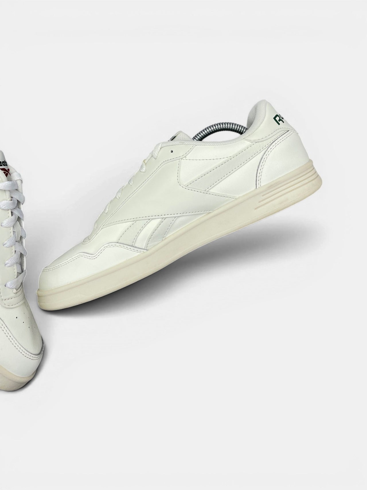Reebok Court Advance — buty sportowe męskie w bardzo dobrym stanie rozmiar 43, wewnętrzny panel prawego buta