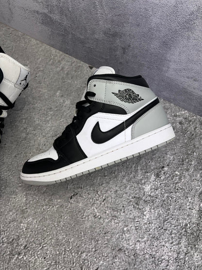 Jordan Air Jordan 1 Mid Barons - buty sportowe, zewnętrzny panel lewego buta
