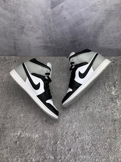 Jordan Air Jordan 1 Mid Barons - buty sportowe, widok z góry na wewnętrzną stronę butów