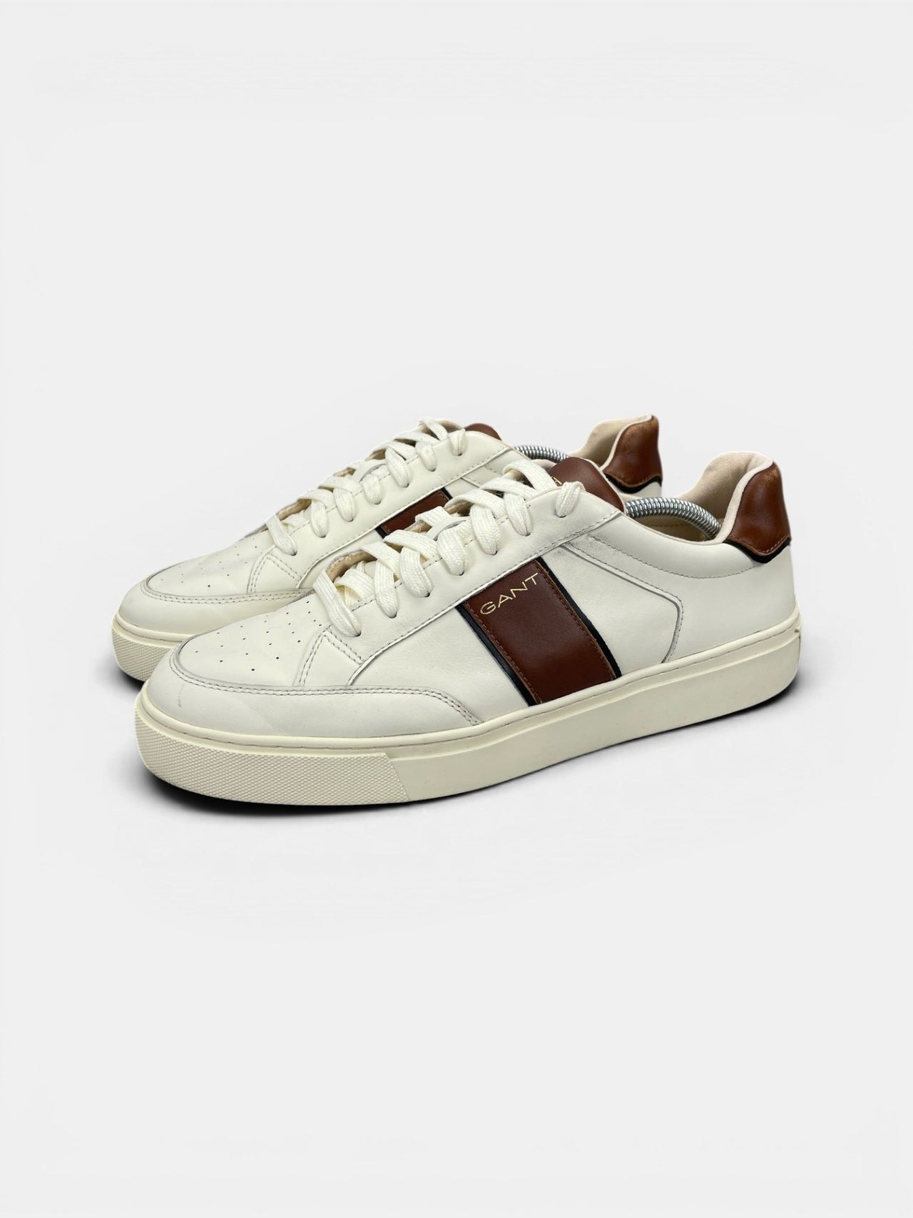 Gant Sneakers — buty sportowe męskie w bardzo dobrym stanie rozmiar 45, widok z boku