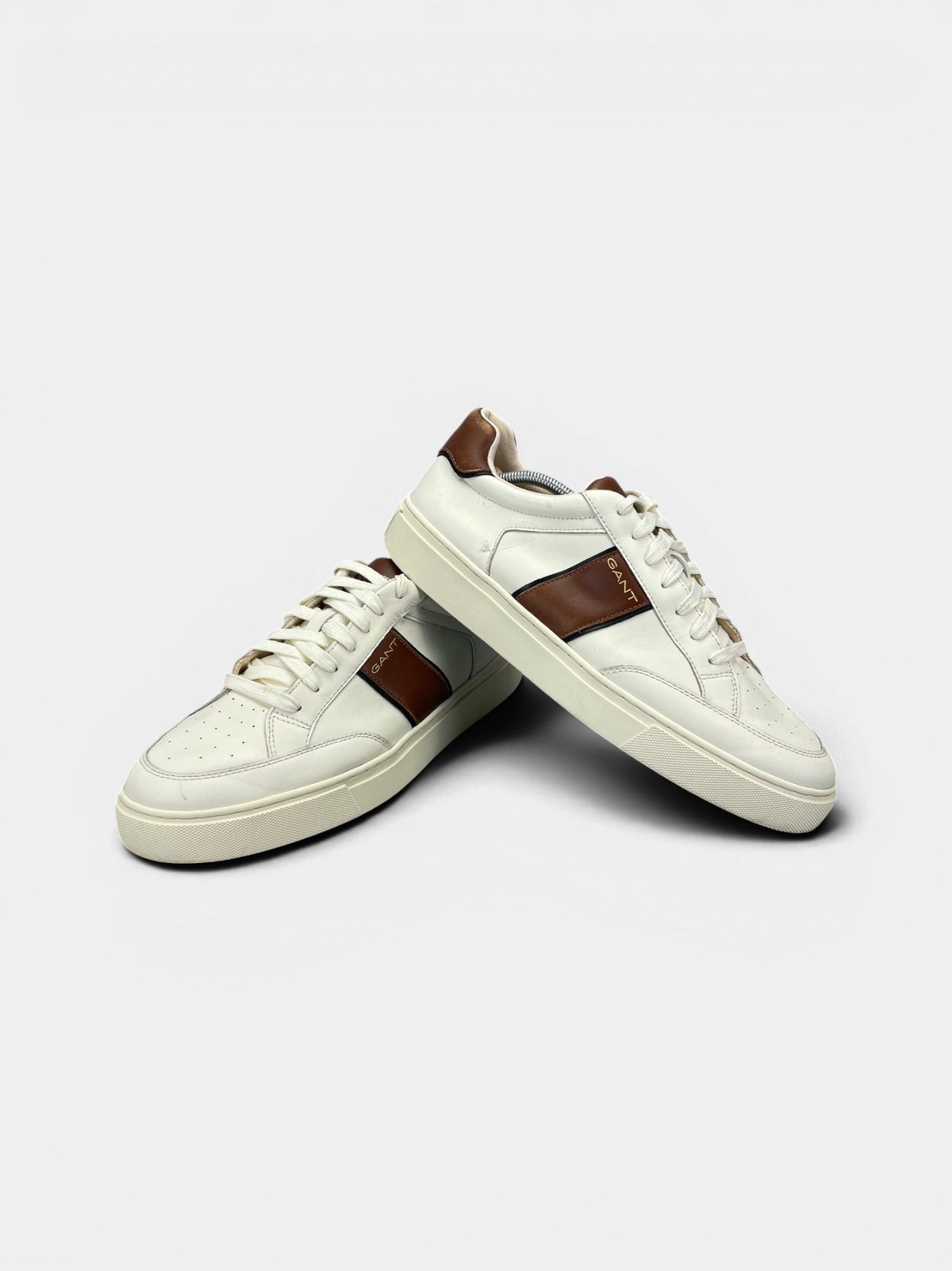 Gant Sneakers — buty sportowe męskie w bardzo dobrym stanie rozmiar 45, boczny profil