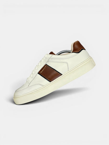 Gant Sneakers — buty sportowe męskie w bardzo dobrym stanie rozmiar 45, zewnętrzny panel lewego buta