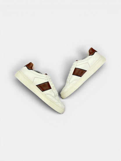 Gant Sneakers — buty sportowe męskie w bardzo dobrym stanie rozmiar 45, widok z góry na wewnętrzną stronę butów