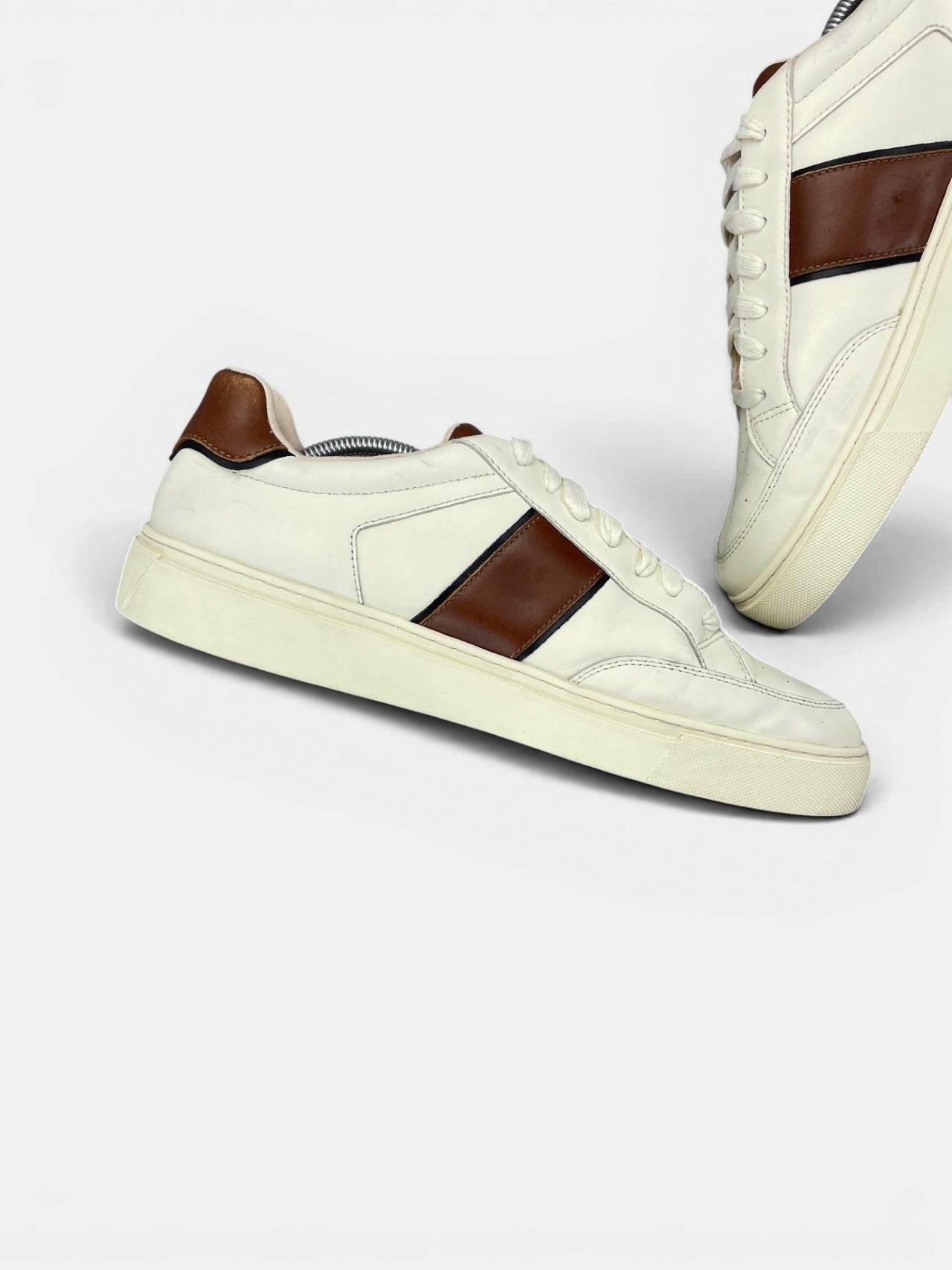 Gant Sneakers — buty sportowe męskie w bardzo dobrym stanie rozmiar 45, wewnętrzny panel lewego buta