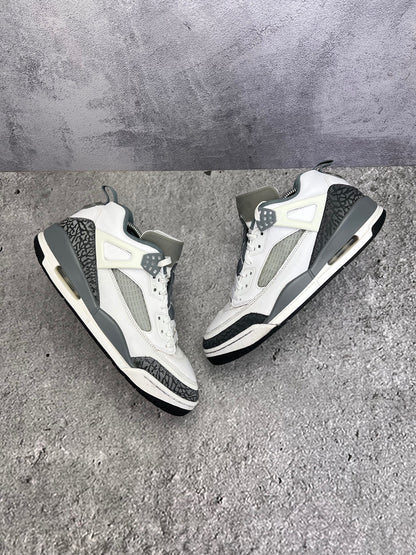 Jordan Spizike Low Cool Grey - buty sportowe, widok z góry na zewnętrzną stronę butów
