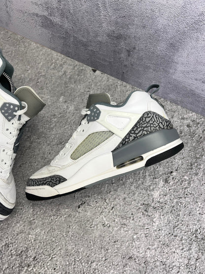 Jordan Spizike Low Cool Grey - buty sportowe, wewnętrzny panel prawego buta