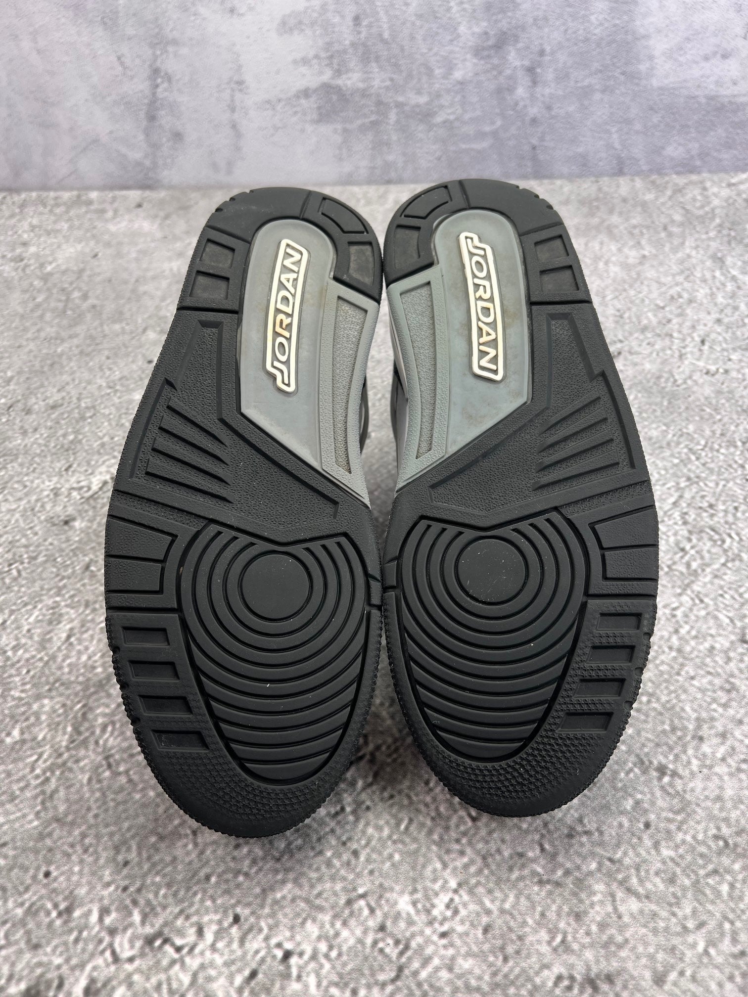 Jordan Spizike Low Cool Grey - buty sportowe, widok z tyłu