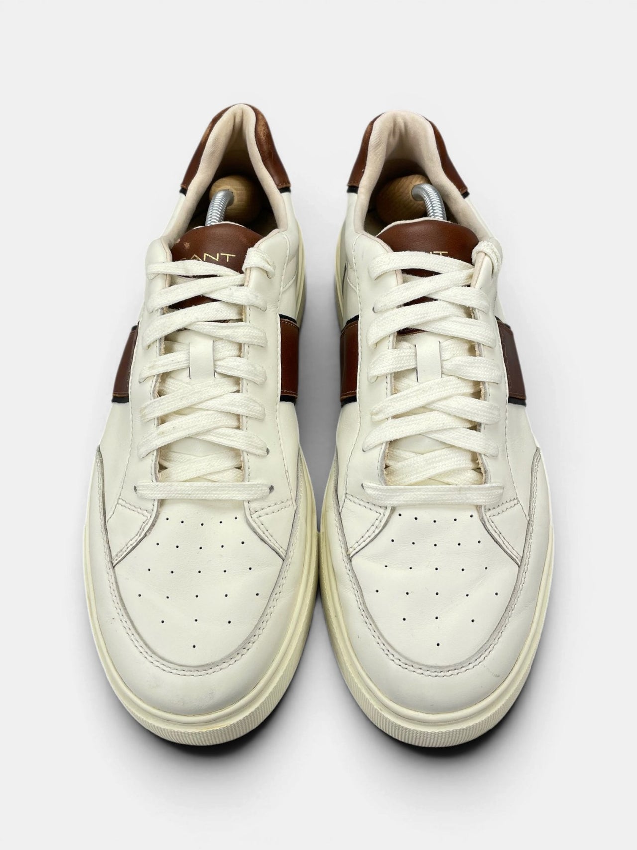 Gant Sneakers — buty sportowe męskie w bardzo dobrym stanie rozmiar 45, widok z góry