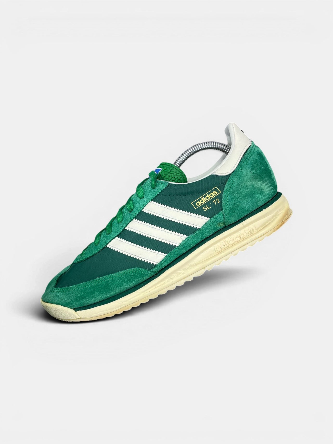 Adidas SL 72 RS — buty sportowe męskie w bardzo dobrym stanie rozmiar 44, zewnętrzny panel lewego buta