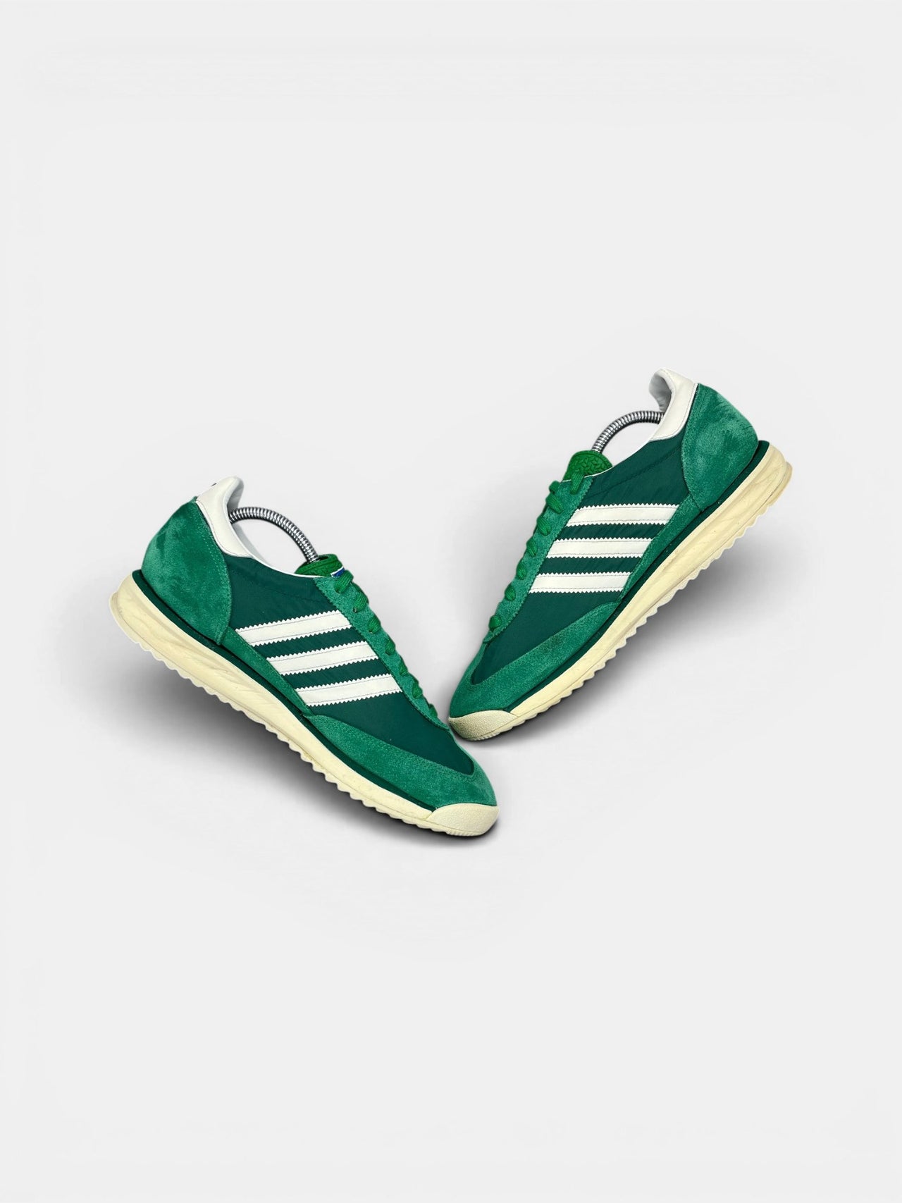 Adidas SL 72 RS — buty sportowe męskie w bardzo dobrym stanie rozmiar 44, widok z góry na wewnętrzną stronę butów