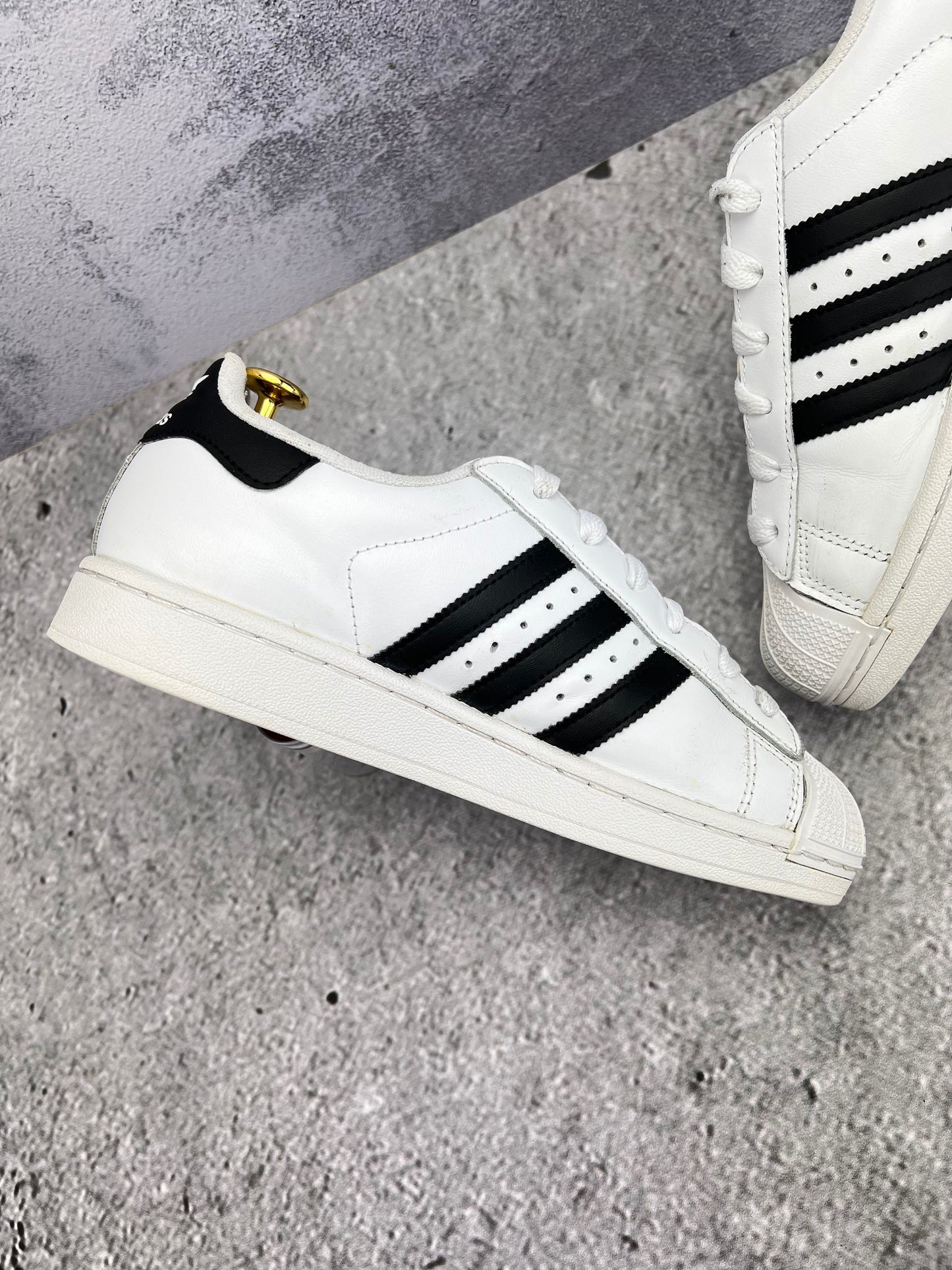 Adidas Superstar II Cloud White Black - buty sportowe, wewnętrzny panel lewego buta