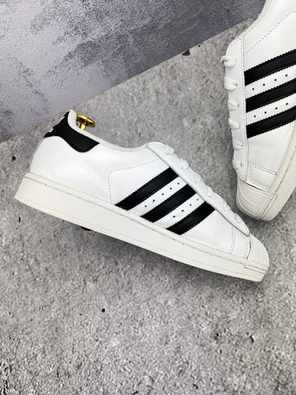 Adidas Superstar II Cloud White Black - buty sportowe, wewnętrzny panel lewego buta