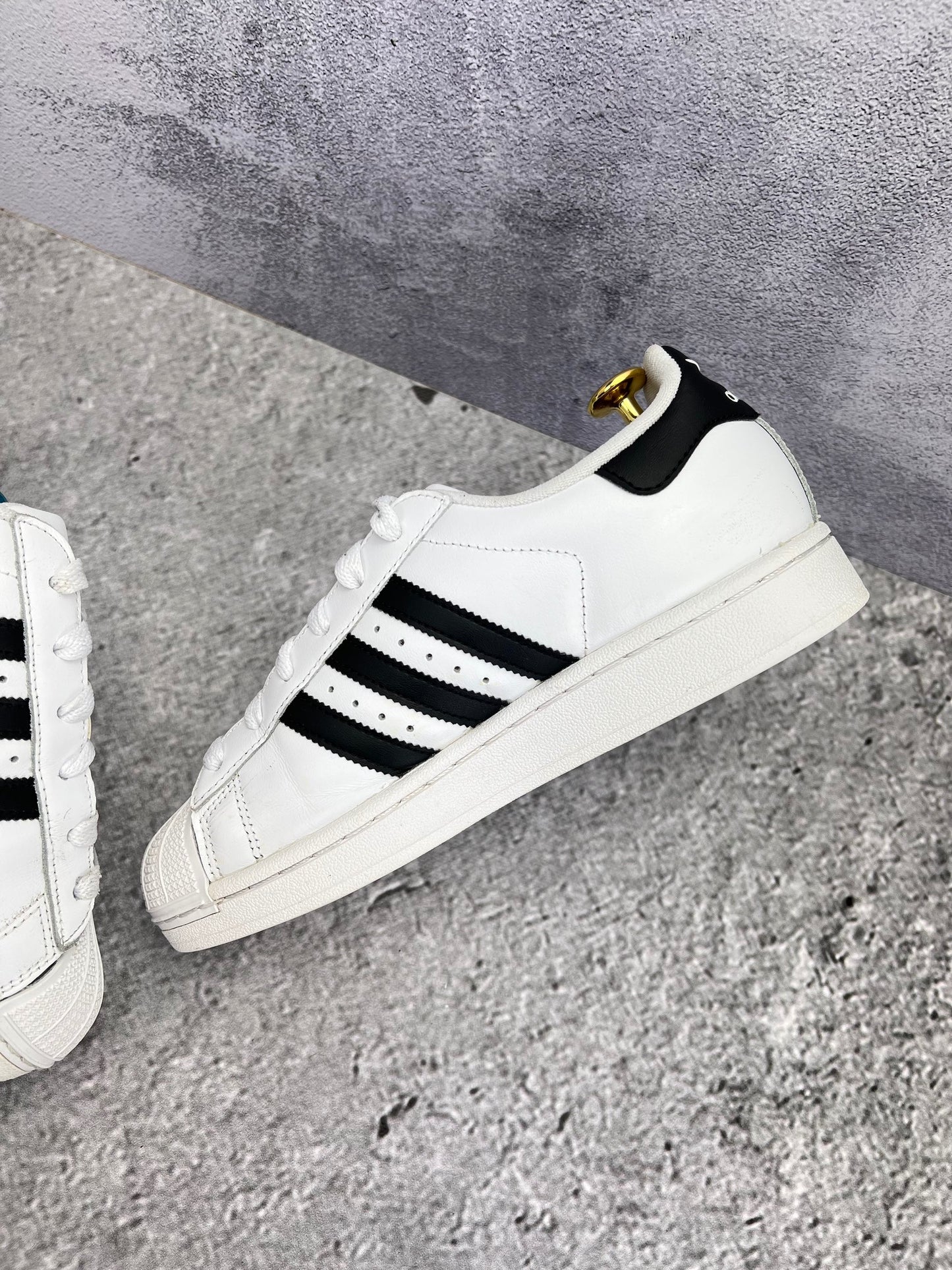 Adidas Superstar II Cloud White Black - buty sportowe, wewnętrzny panel prawego buta