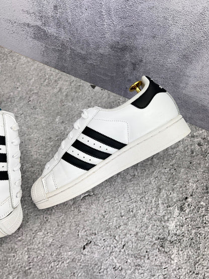 Adidas Superstar II Cloud White Black - buty sportowe, wewnętrzny panel prawego buta