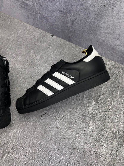 adidas Superstar II Black White - buty sportowe, zewnętrzny panel lewego buta