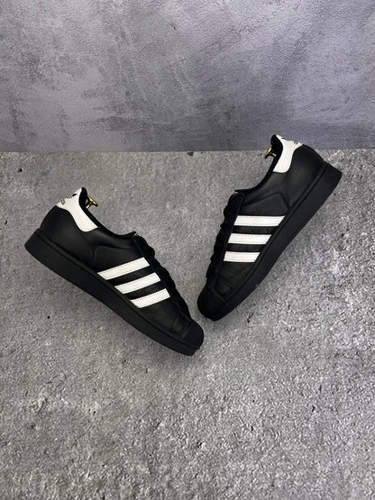 adidas Superstar II Black White - buty sportowe, widok z góry na wewnętrzną stronę butów