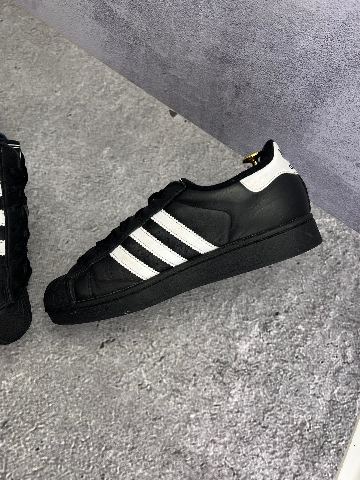 adidas Superstar II Black White - buty sportowe, wewnętrzny panel prawego buta