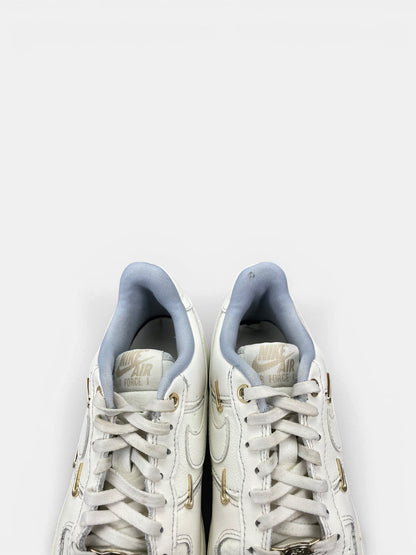 Nike Air Force 1 Low — buty sportowe damskie w bardzo dobrym stanie rozmiar 36, zapiętki butów