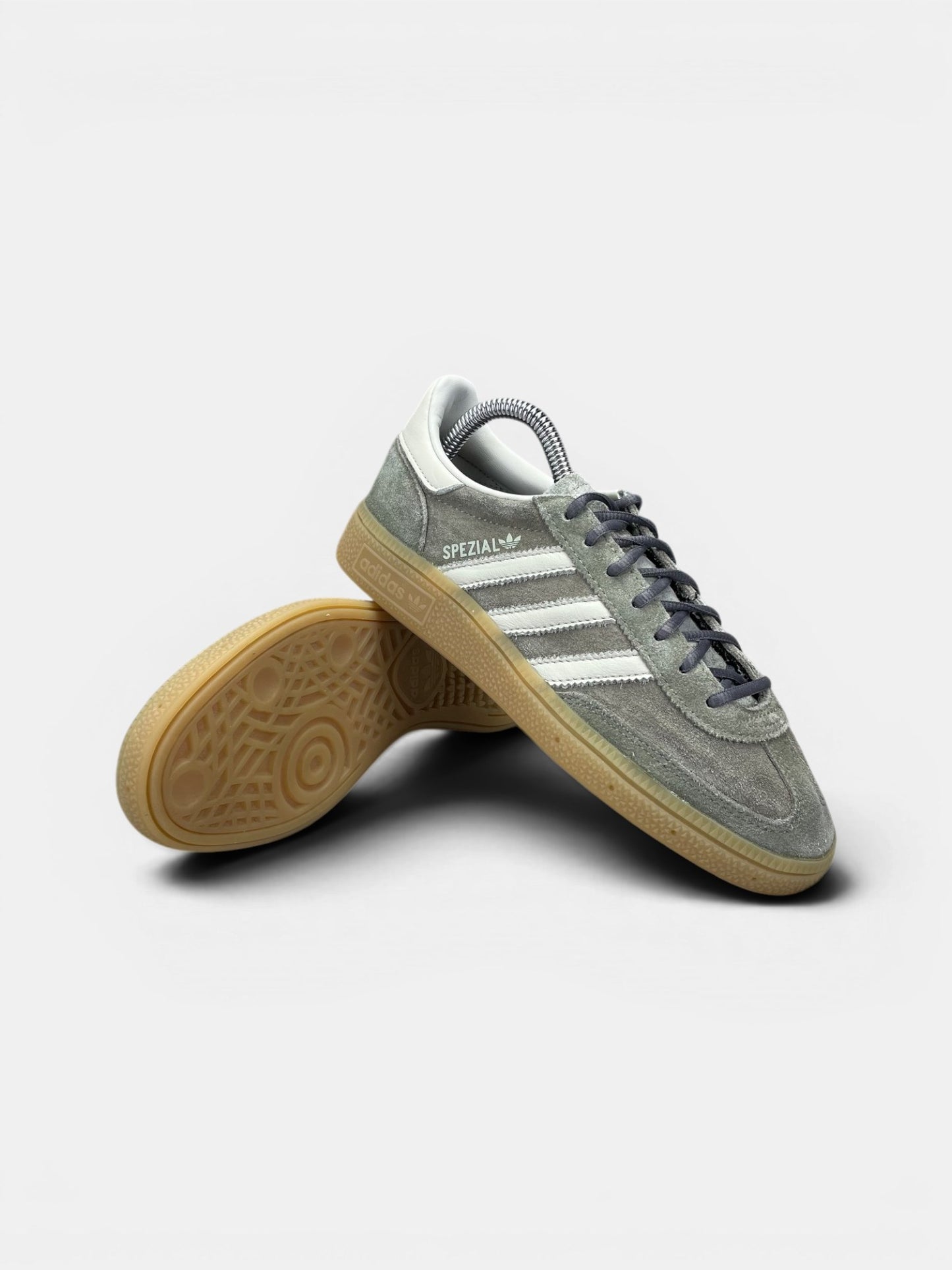Adidas Handball Spezial — buty sportowe damskie w bardzo dobrym stanie rozmiar 36, boczny profil
