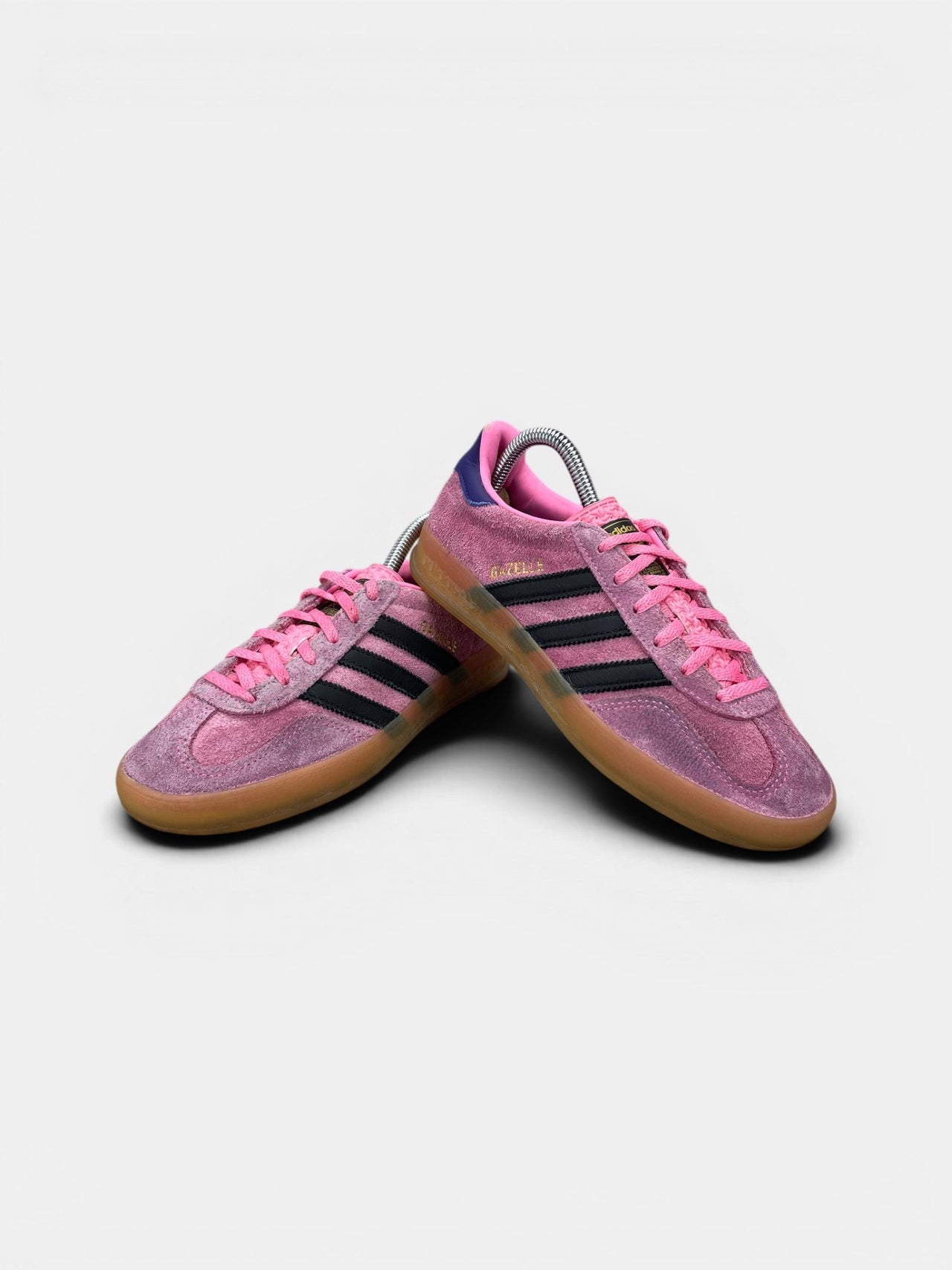 Adidas Gazelle Indoor Bliss Pink Purple — buty sportowe damskie w bardzo dobrym stanie rozmiar 36, boczny profil