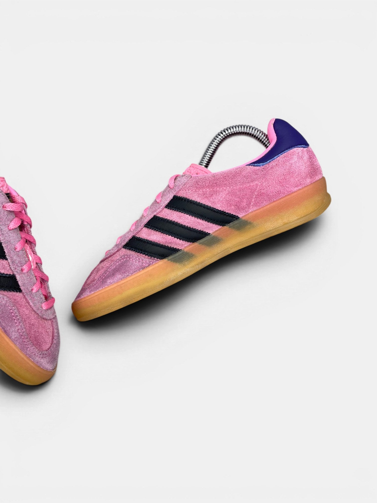 Adidas Gazelle Indoor Bliss Pink Purple — buty sportowe damskie w bardzo dobrym stanie rozmiar 36, wewnętrzny panel prawego buta