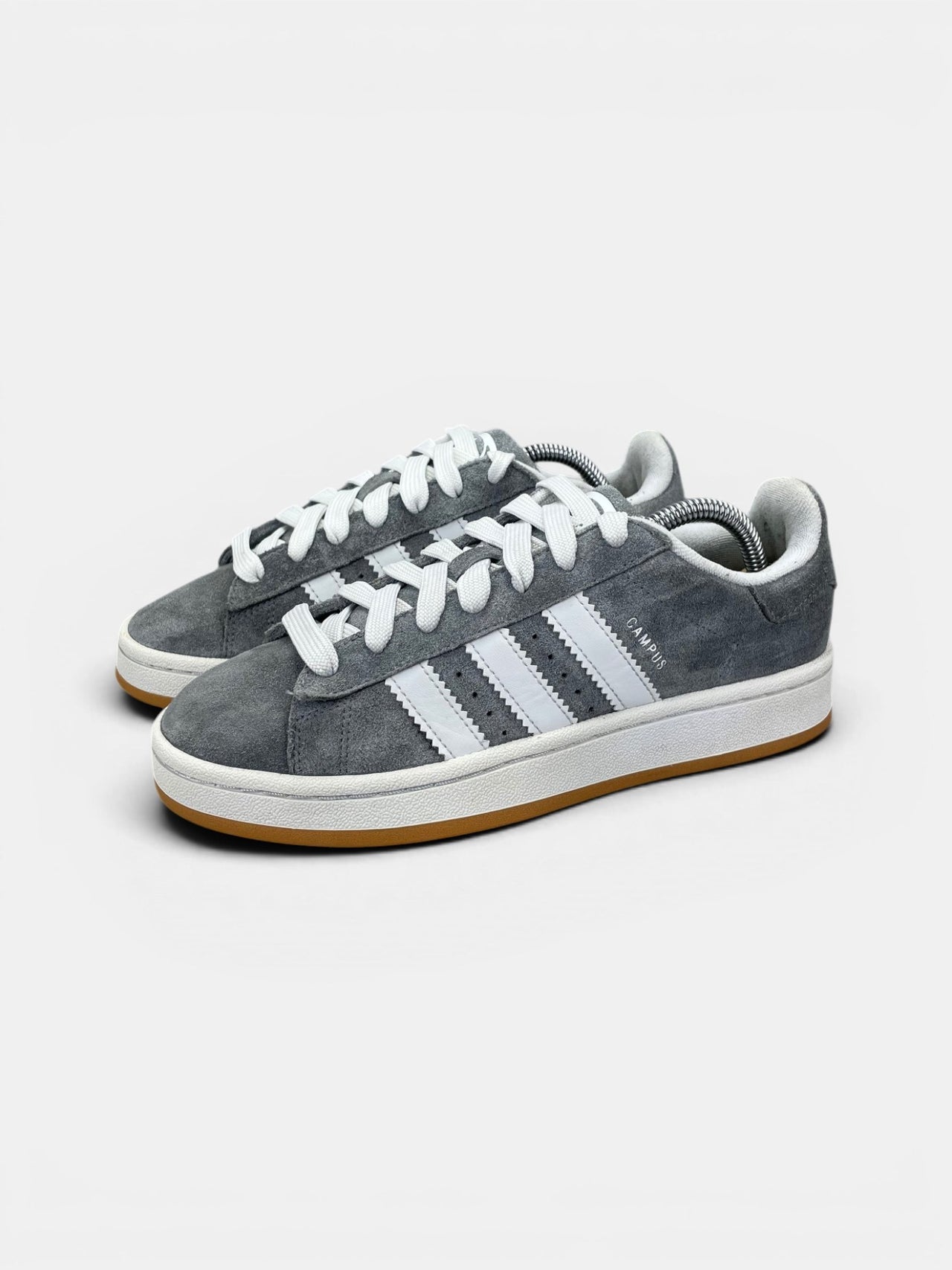Adidas Campus 00s Grey Gum — buty sportowe damskie w bardzo dobrym stanie rozmiar 38 2/3, widok z boku