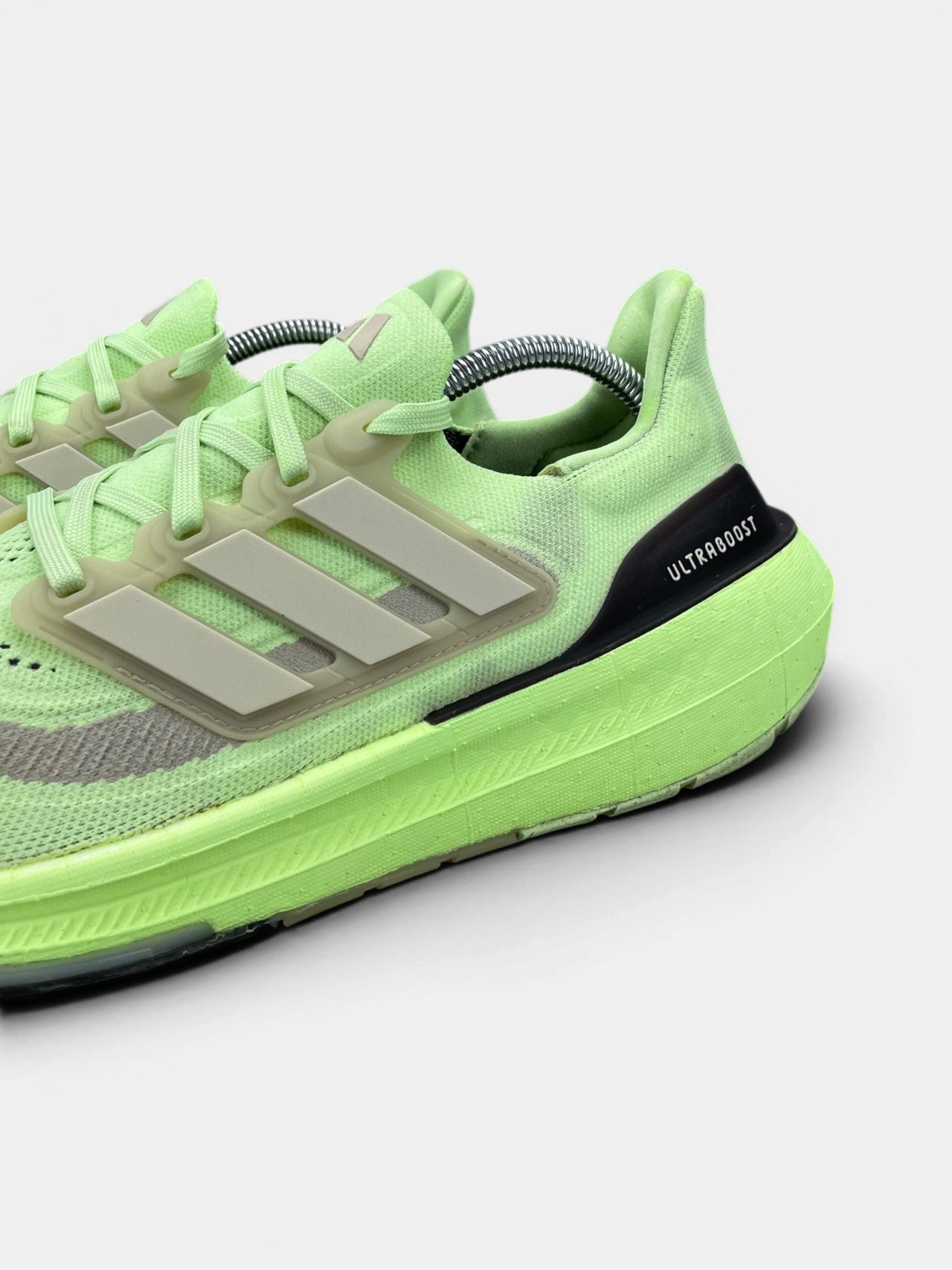 Adidas Ultraboost Light Low Green Spark — buty sportowe męskie w bardzo dobrym stanie rozmiar 43 1/3, opcjonalne zdjęcie 1