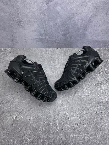 Nike Shox TL Black - buty sportowe, widok z góry na zewnętrzną stronę butów