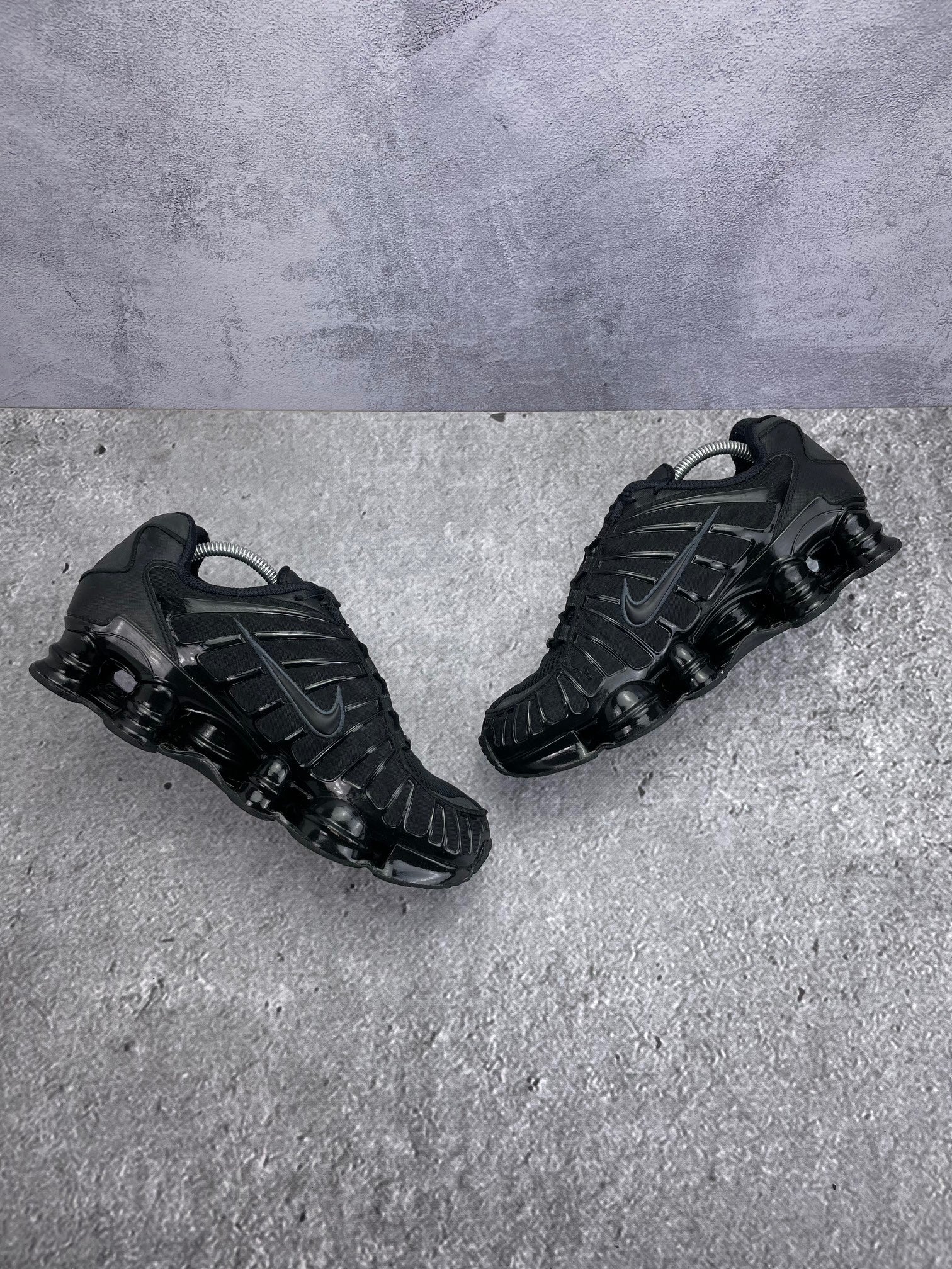 Nike Shox TL Black - buty sportowe, zewnętrzny panel prawego buta