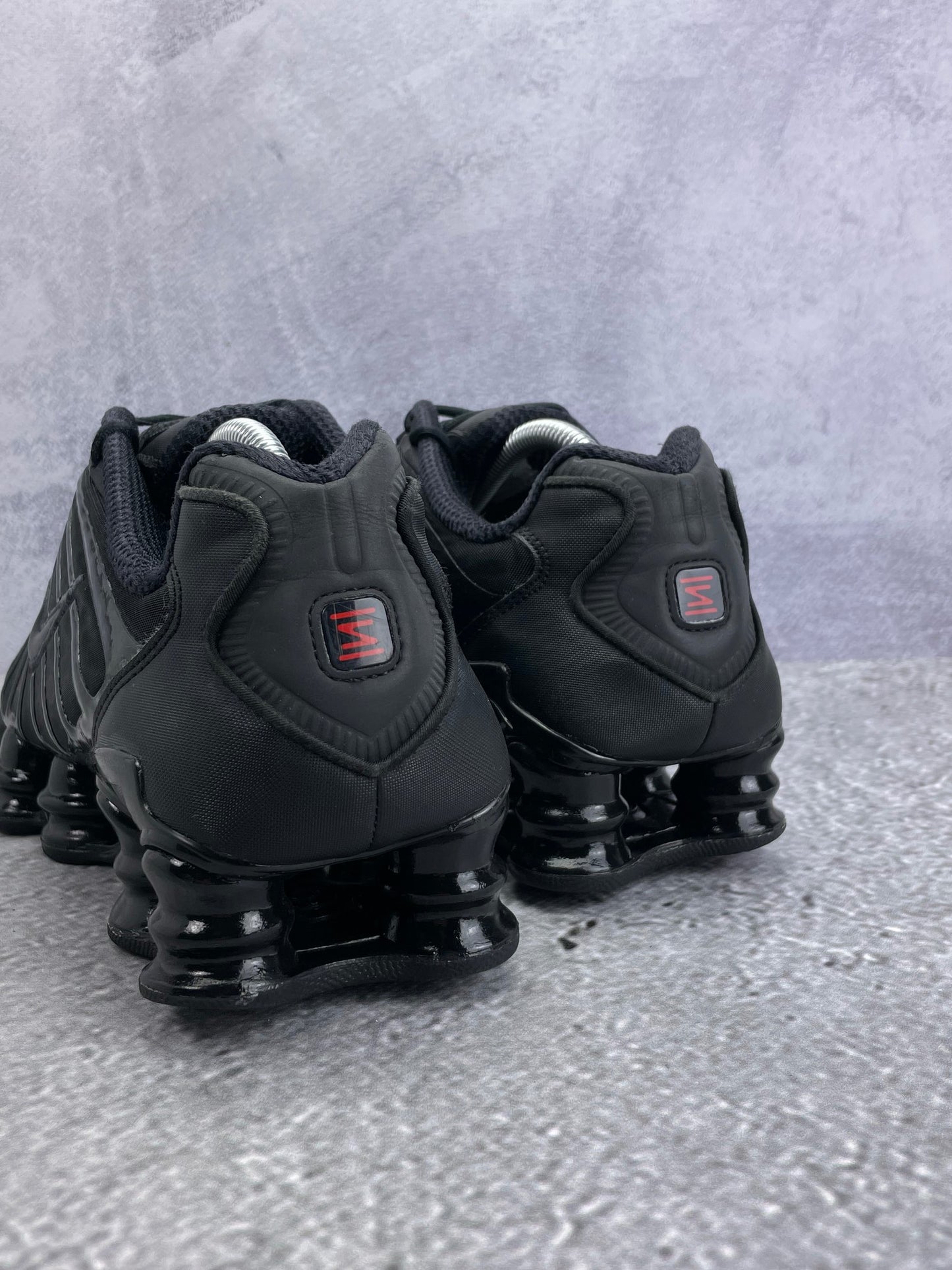 Nike Shox TL Black - buty sportowe, widok z tyłu