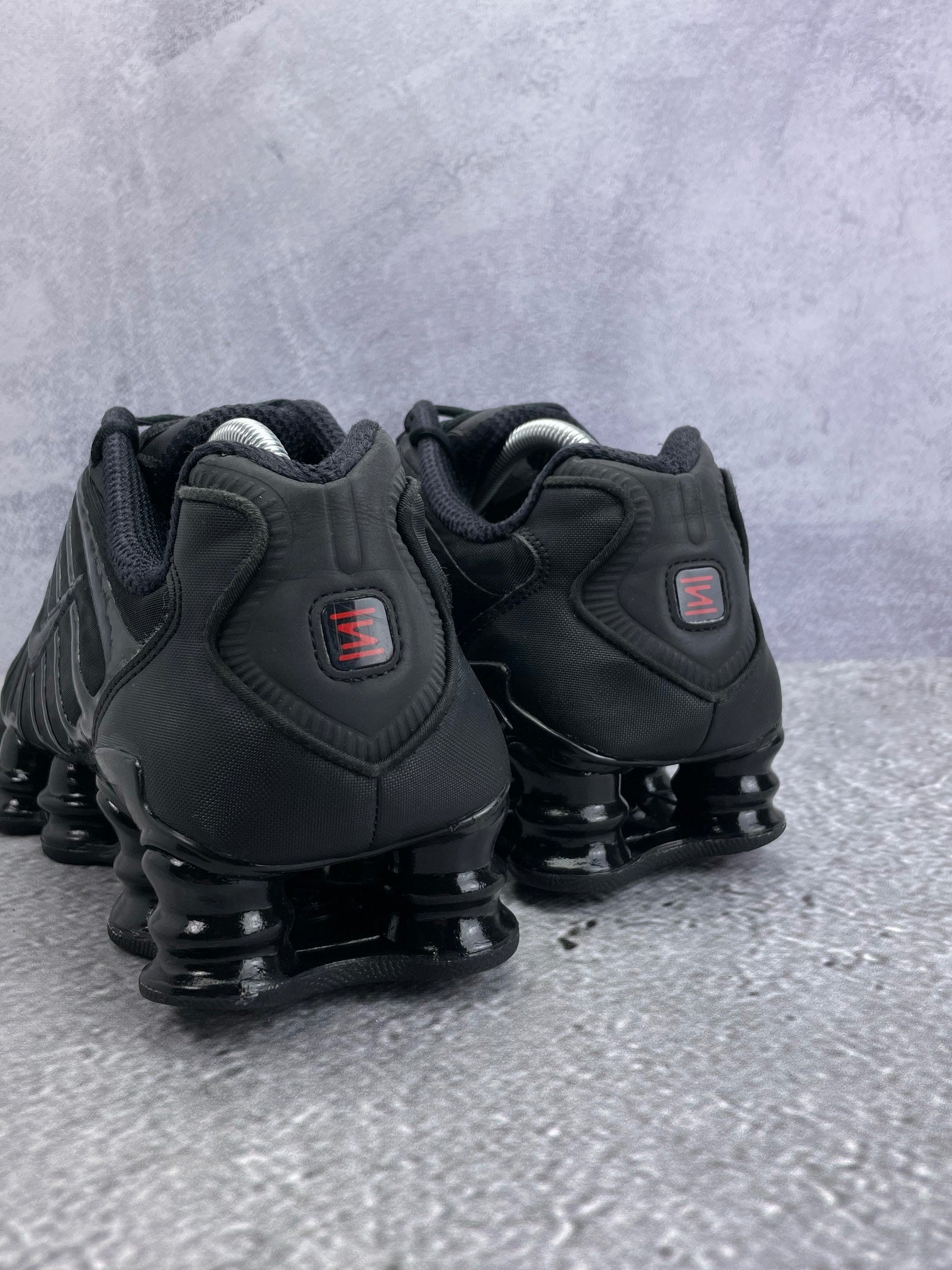 Nike Shox TL Black - buty sportowe, widok z tyłu